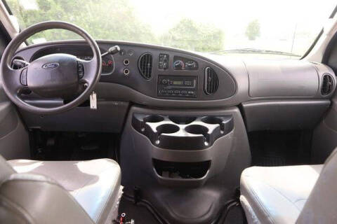 2008 Ford E-Series E-350 SD XLT