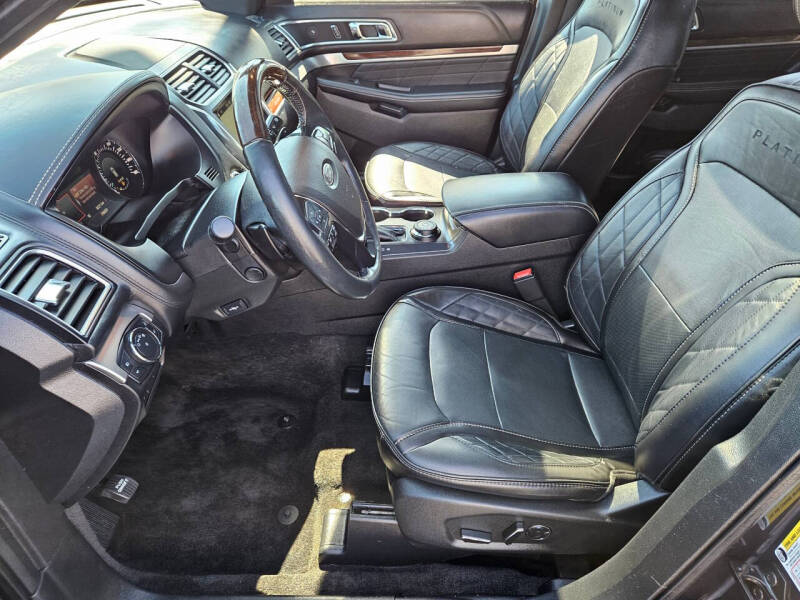2017 Ford Explorer Platinum