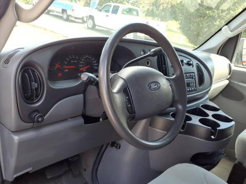 2008 Ford E-Series E-350 SD XLT