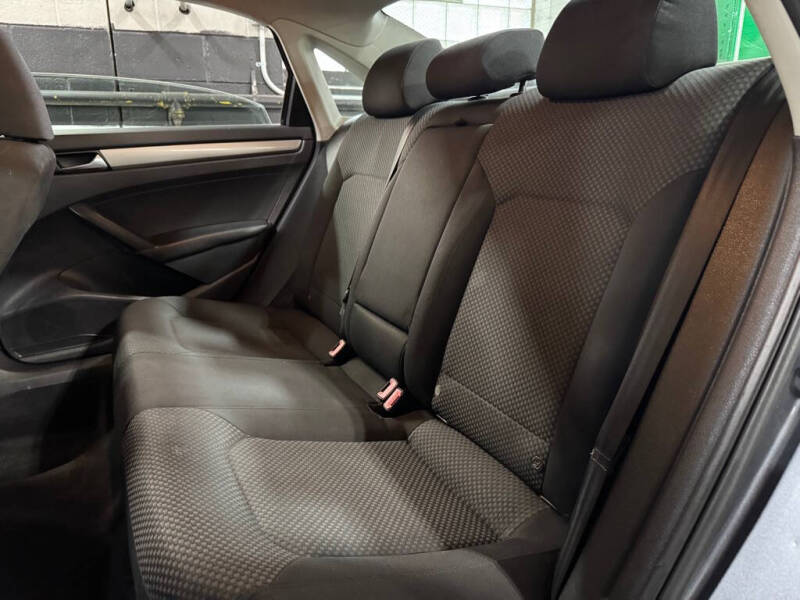 2012 Volkswagen Passat S PZEV