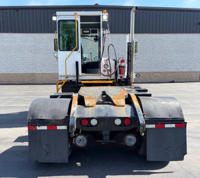 2017 Capacity TJ5000