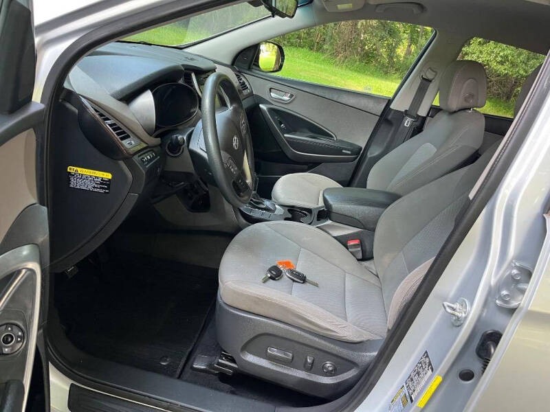 2017 Hyundai Santa Fe SE