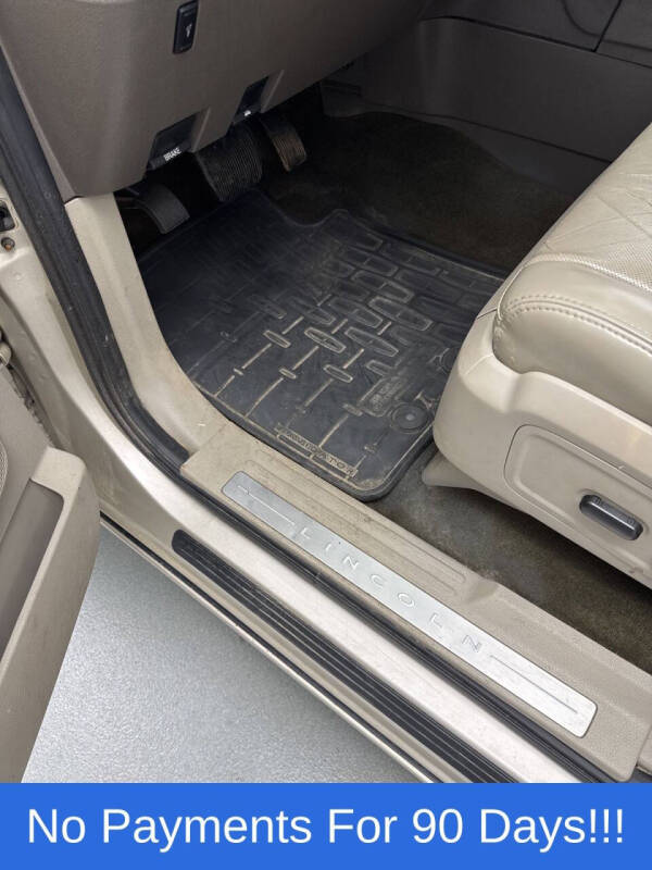 2017 Lincoln Navigator Select