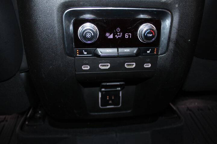 2023 GMC Yukon XL Denali Ultimate