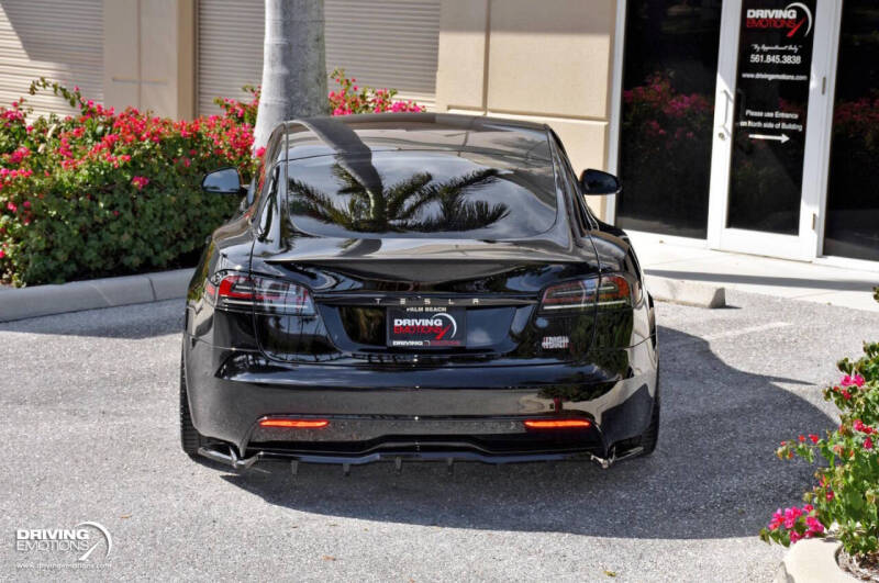2023 Tesla Model S Plaid
