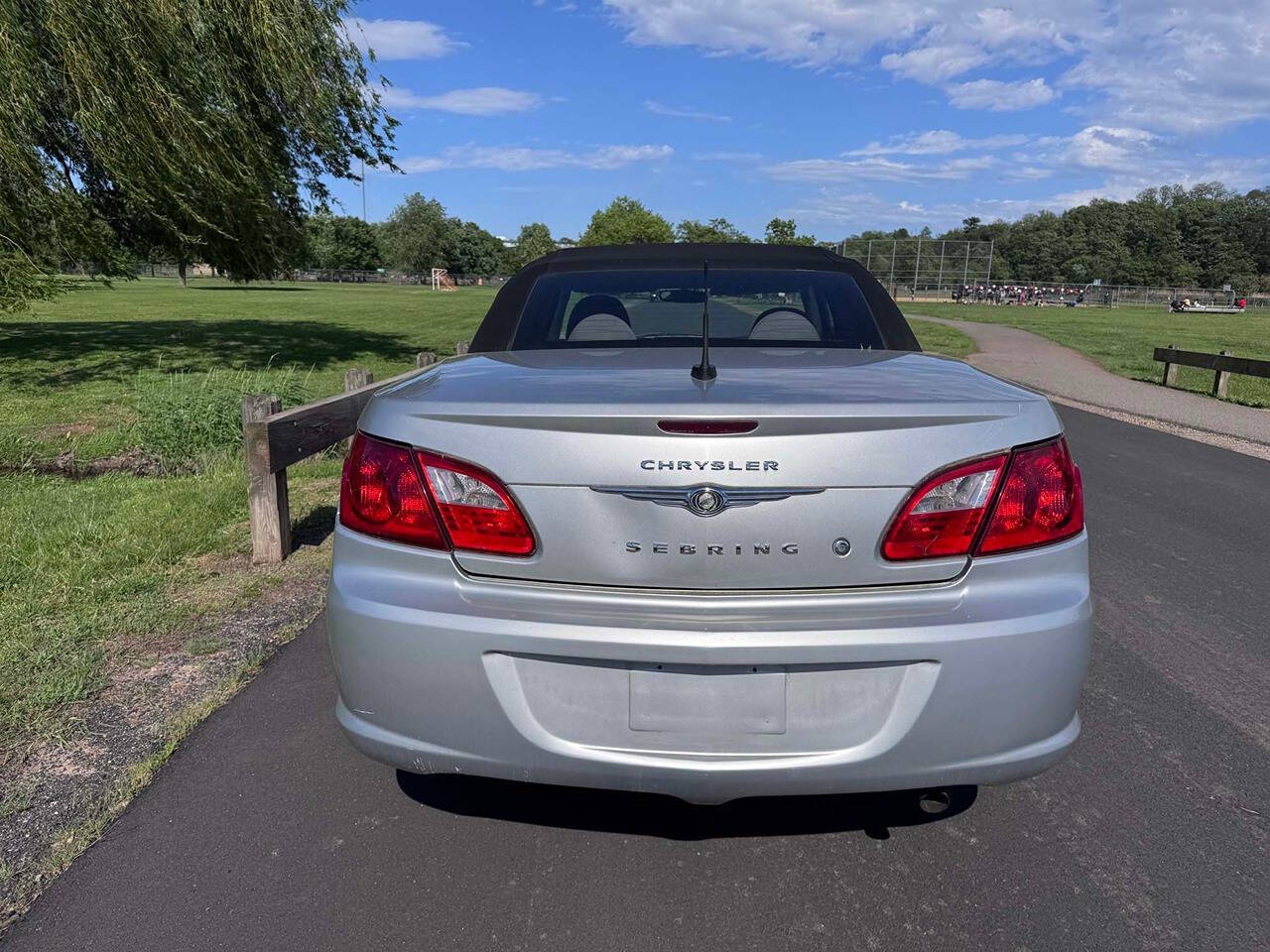 2009 Chrysler Sebring 23