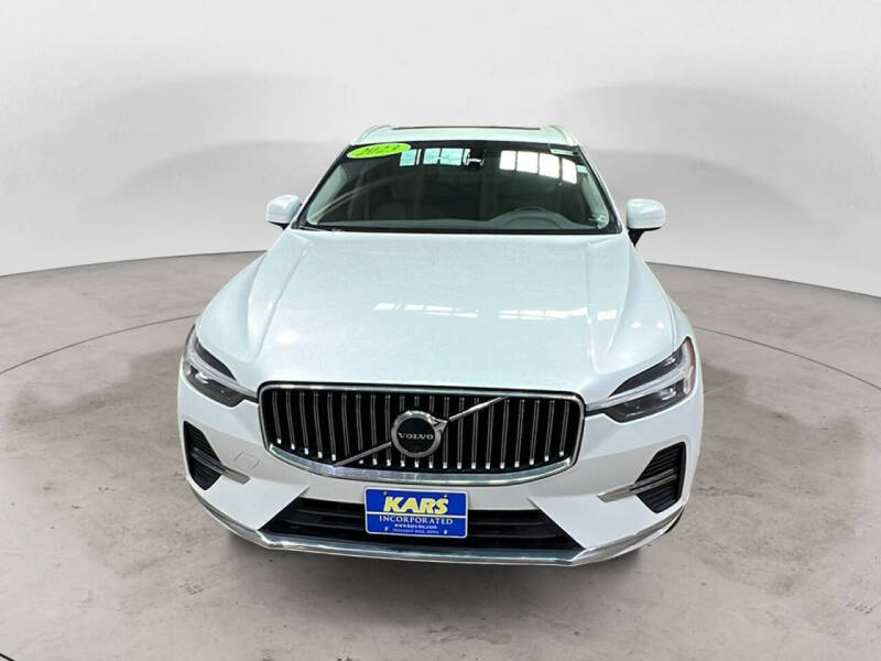 2023 Volvo XC60 B5 Plus Bright Theme