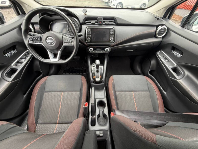2020 Nissan Versa SR