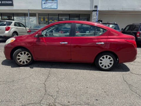 2012 Nissan Versa 1.6 SV