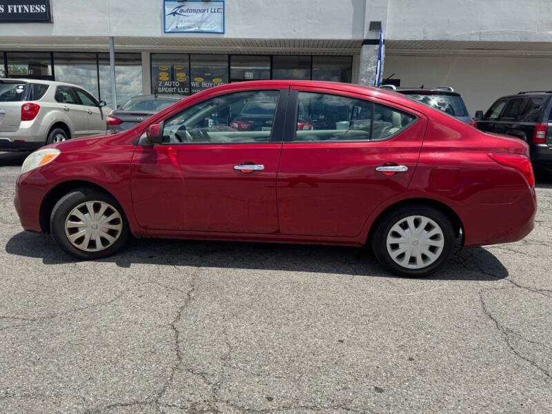 2012 Nissan Versa 1.6 SV