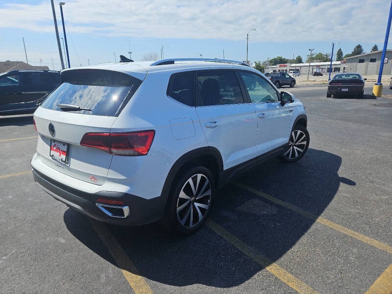 2024 Volkswagen Taos SE
