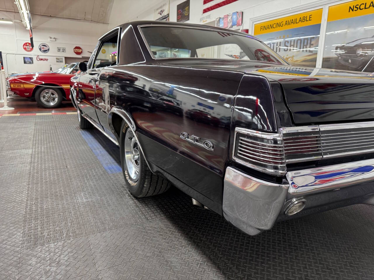 1965 Pontiac GTO 21