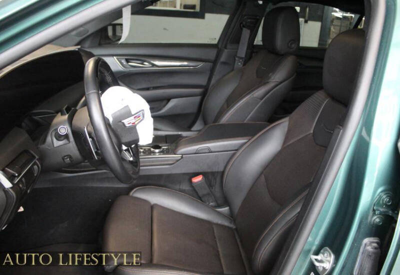 2025 Cadillac CT5 Sport