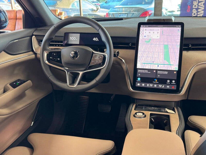 2025 Volvo EX90 Twin Plus 7P