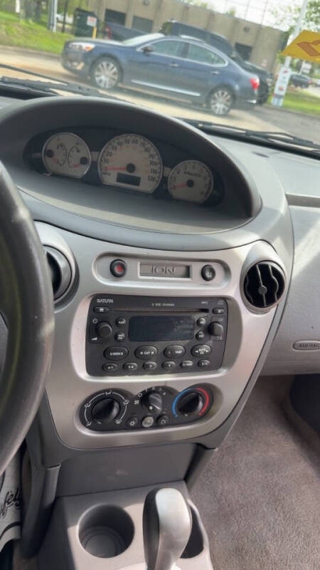 2005 Saturn Ion 3