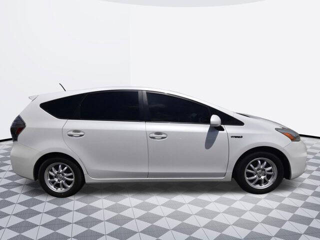 2013 Toyota Prius v Three