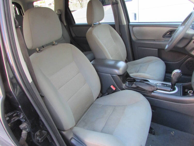 2006 Ford Escape XLT photo 14