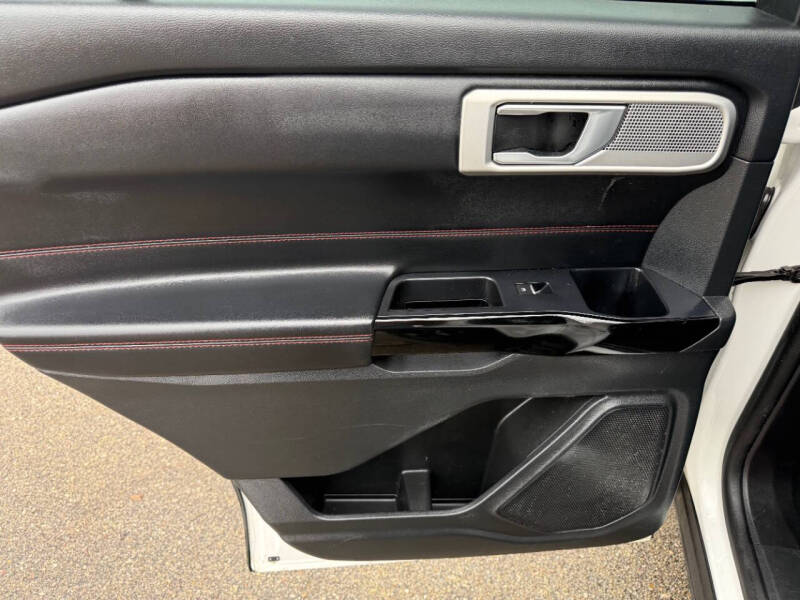 2022 Ford Explorer ST-Line