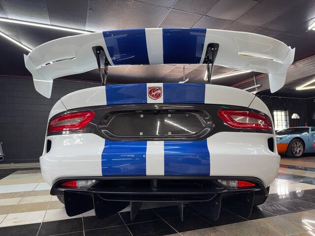 2016 Dodge Viper GTC