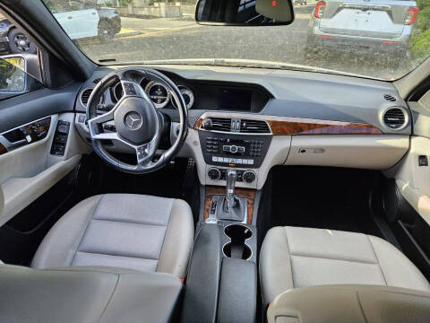 2013 Mercedes-Benz C-Class C 300 Luxury 4MATIC