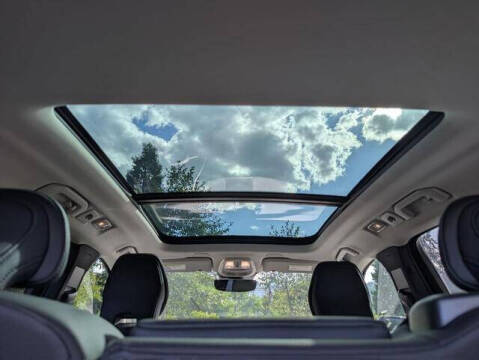 2025 Volvo XC60 B5 Plus Dark Theme