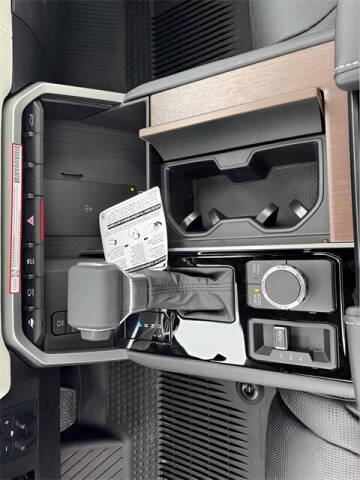 2025 Toyota Tundra Capstone HV