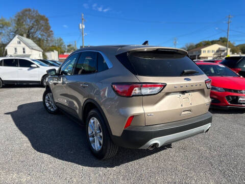 2021 Ford Escape SE