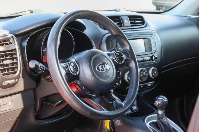 2016 Kia Soul +