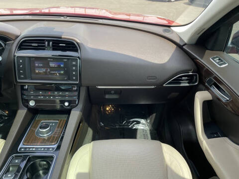 2018 Jaguar F-PACE 25t Prestige