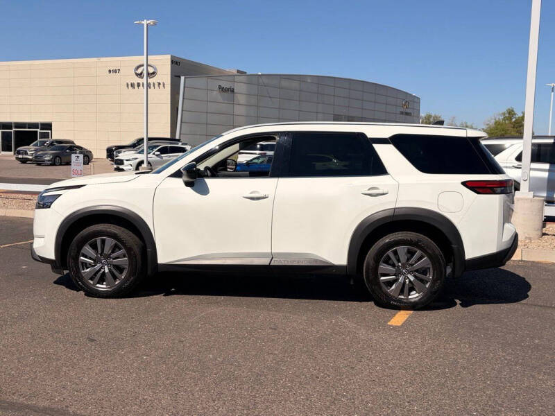2024 Nissan Pathfinder S
