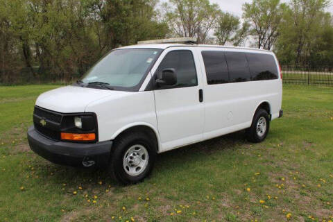 2015 Chevrolet Express for sale at AutoLand Outlets Inc in Roscoe IL
