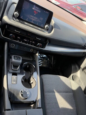 2021 Nissan Rogue SV