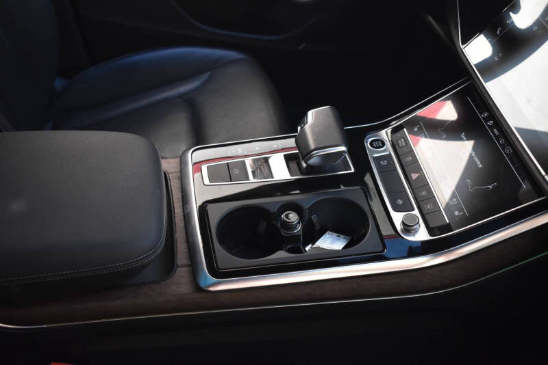 2021 Audi Q8 quattro Premium Plus 55 TFSI