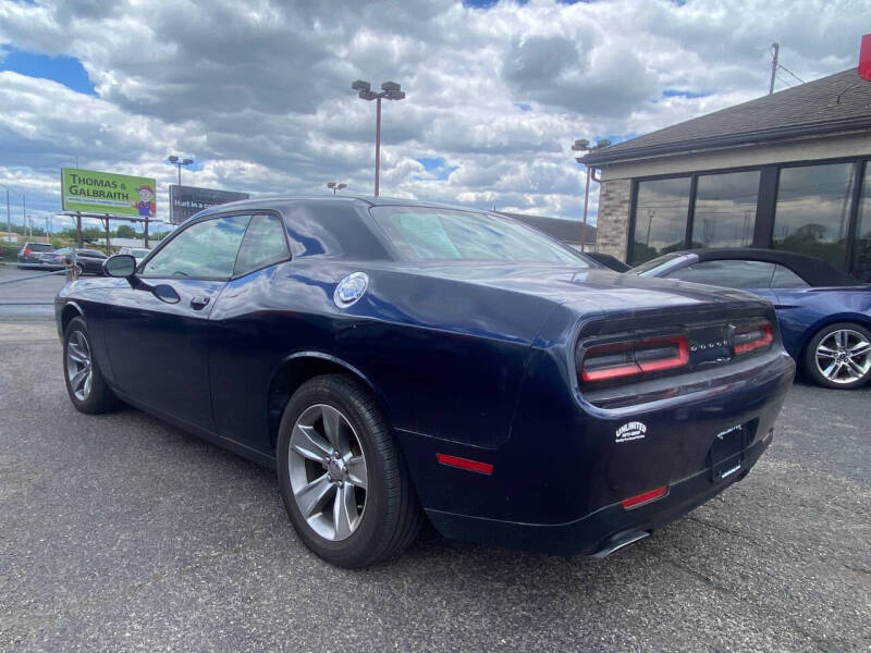2016 Dodge Challenger SXT Plus