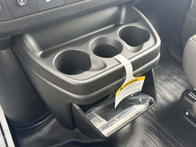 2025 Chevrolet Express LS 3500