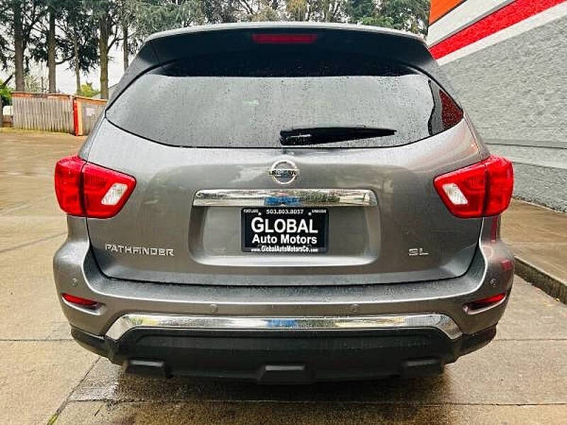 2020 Nissan Pathfinder SL