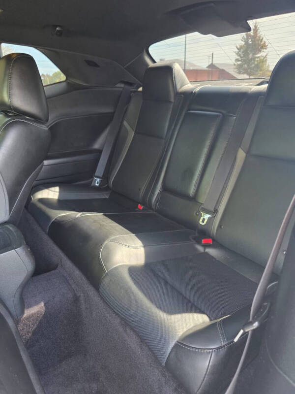 2018 Dodge Challenger SXT Plus