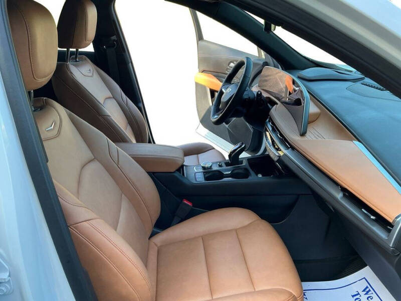 2024 Cadillac XT4 Sport