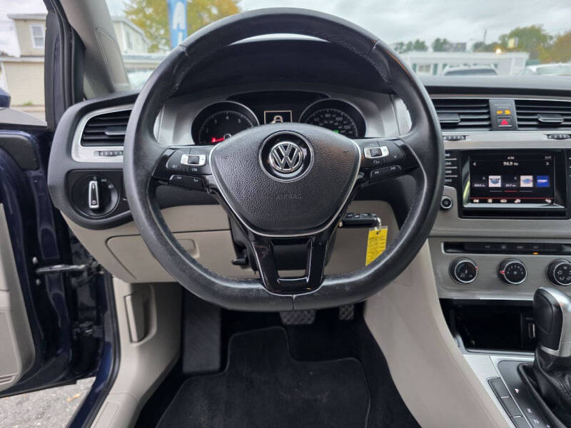 2015 Volkswagen Golf TSI S