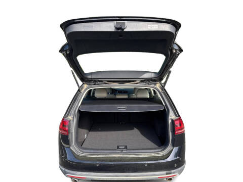 2017 Volkswagen Golf Alltrack