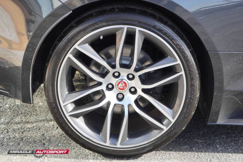 2018 Jaguar F-TYPE R-Dynamic