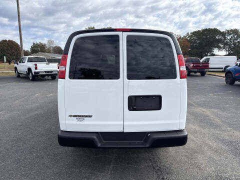 2025 Chevrolet Express LS 3500