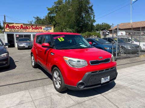 2015 Kia Soul for sale at AUTCO AUTO SALES in Fresno CA