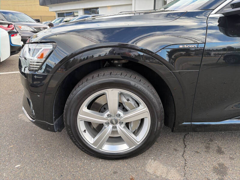 2019 Audi e-tron quattro Premium Plus