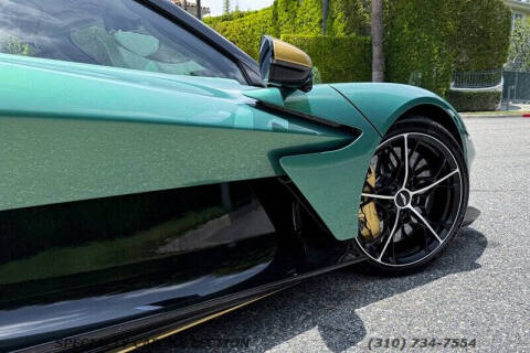 2026 Aston Martin Valhalla