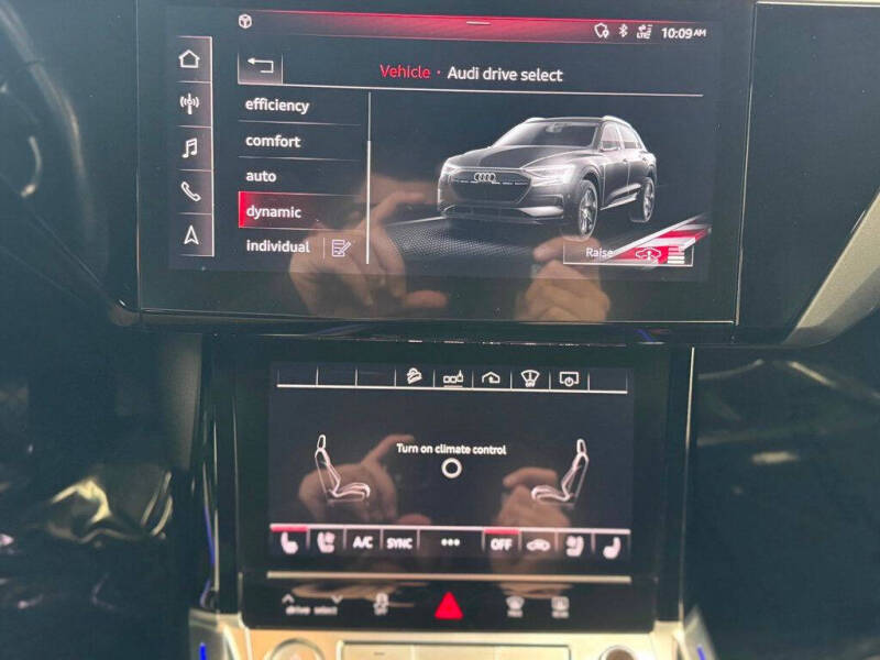 2019 Audi e-tron quattro Prestige