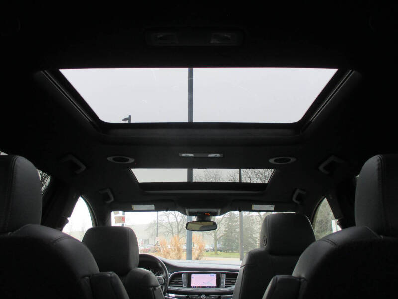 2023 Buick Enclave Essence