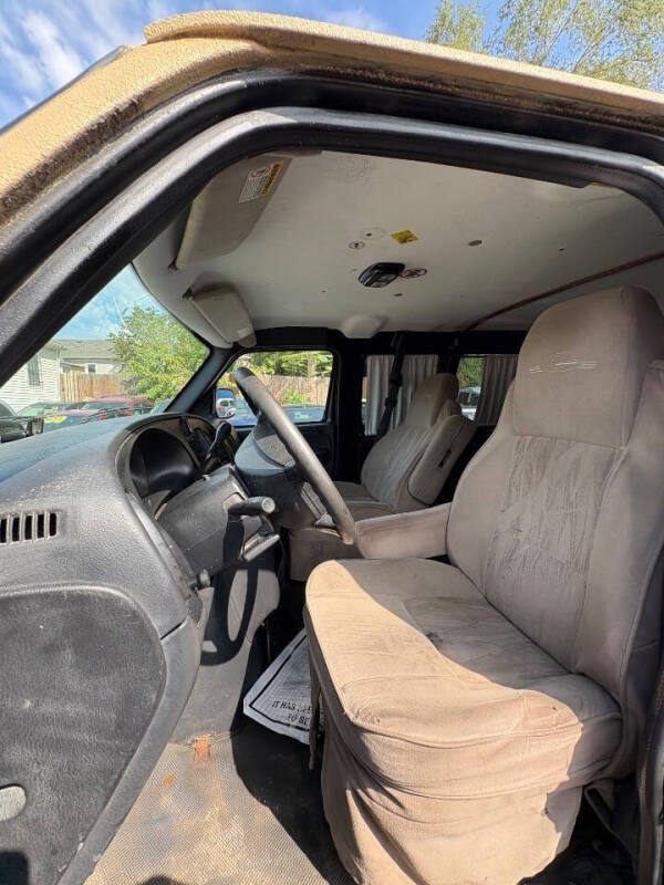 2003 Dodge Ram Van 1500