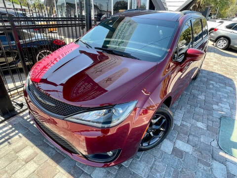 2018 Chrysler Pacifica Touring L