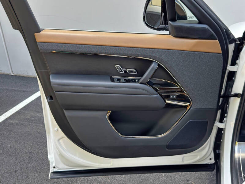 2024 Land Rover Range Rover Sport P550e Autobiography